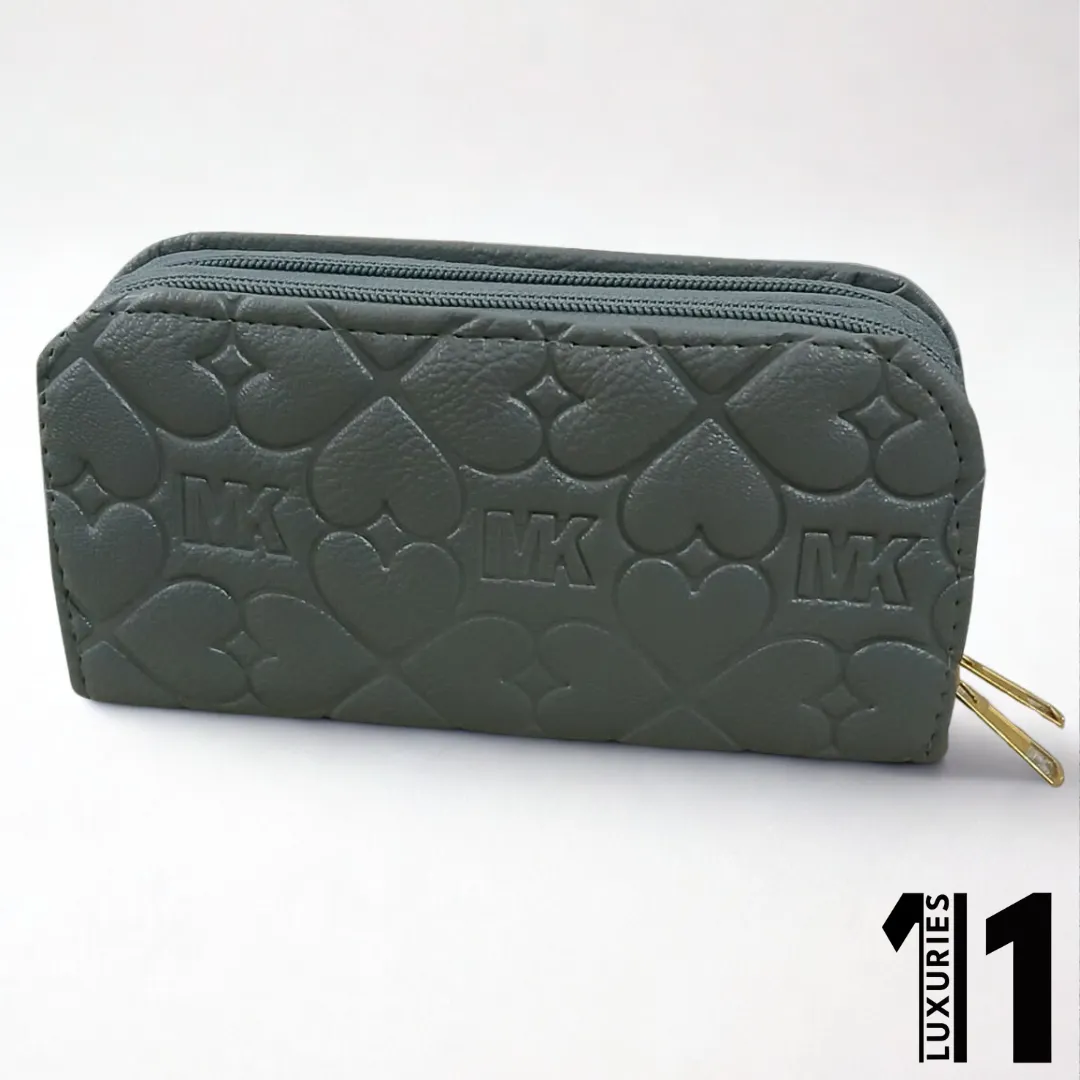 Designer heart clutch